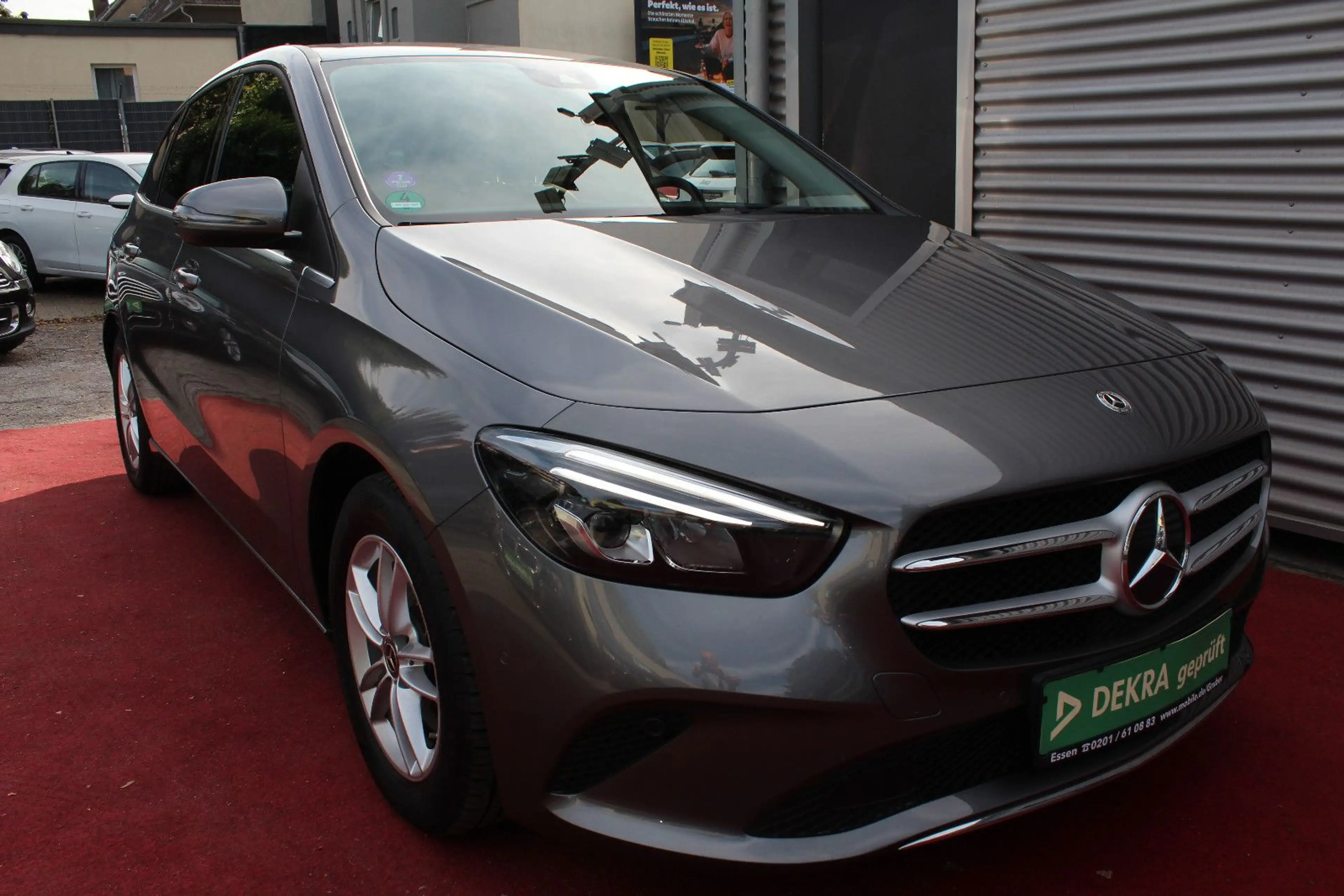 Mercedes-Benz B 200 STYLE KLIMA AHK NAVI SITZHEIZUNG 1.Hd — photo 2