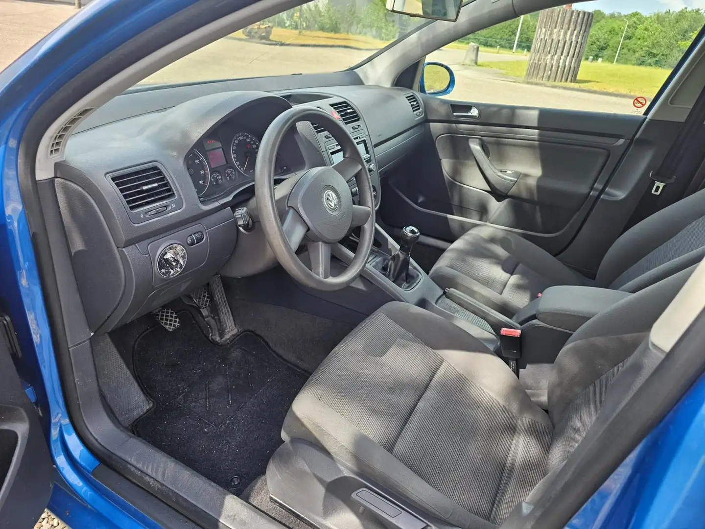 Volkswagen Golf 1.6 FSI Trendline 5-deurs AIRCO/cruise Blauw - 2