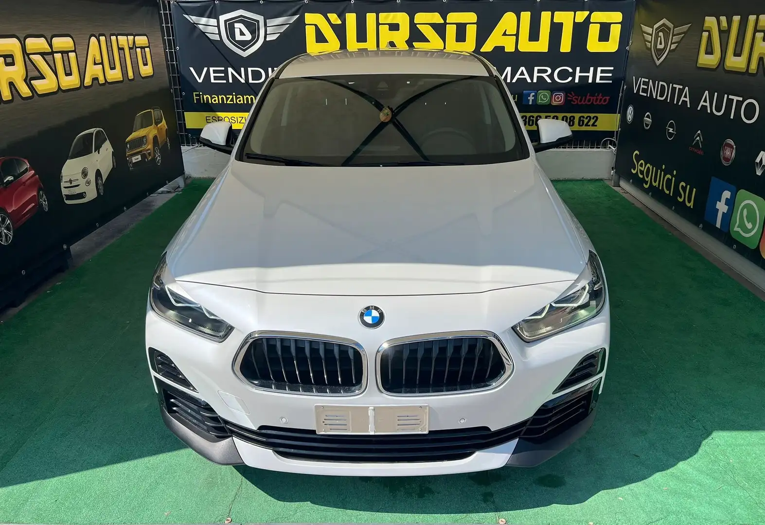 BMW X2 X2 sdrive16d Business X auto Weiß - 1