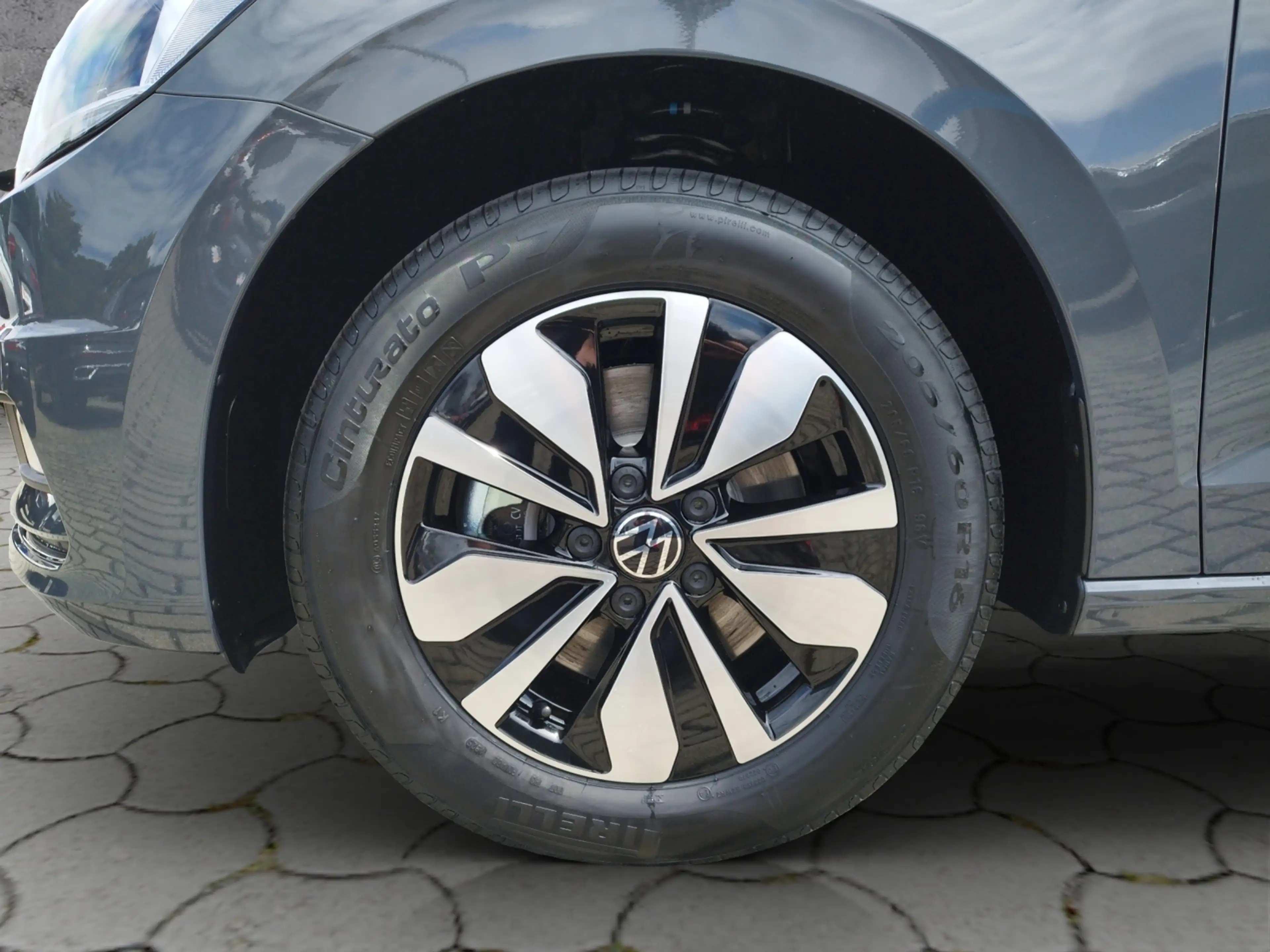 Volkswagen Touran 1.5 TSI DSG 5JG/KEYLESS/RFK/ACC — photo 12