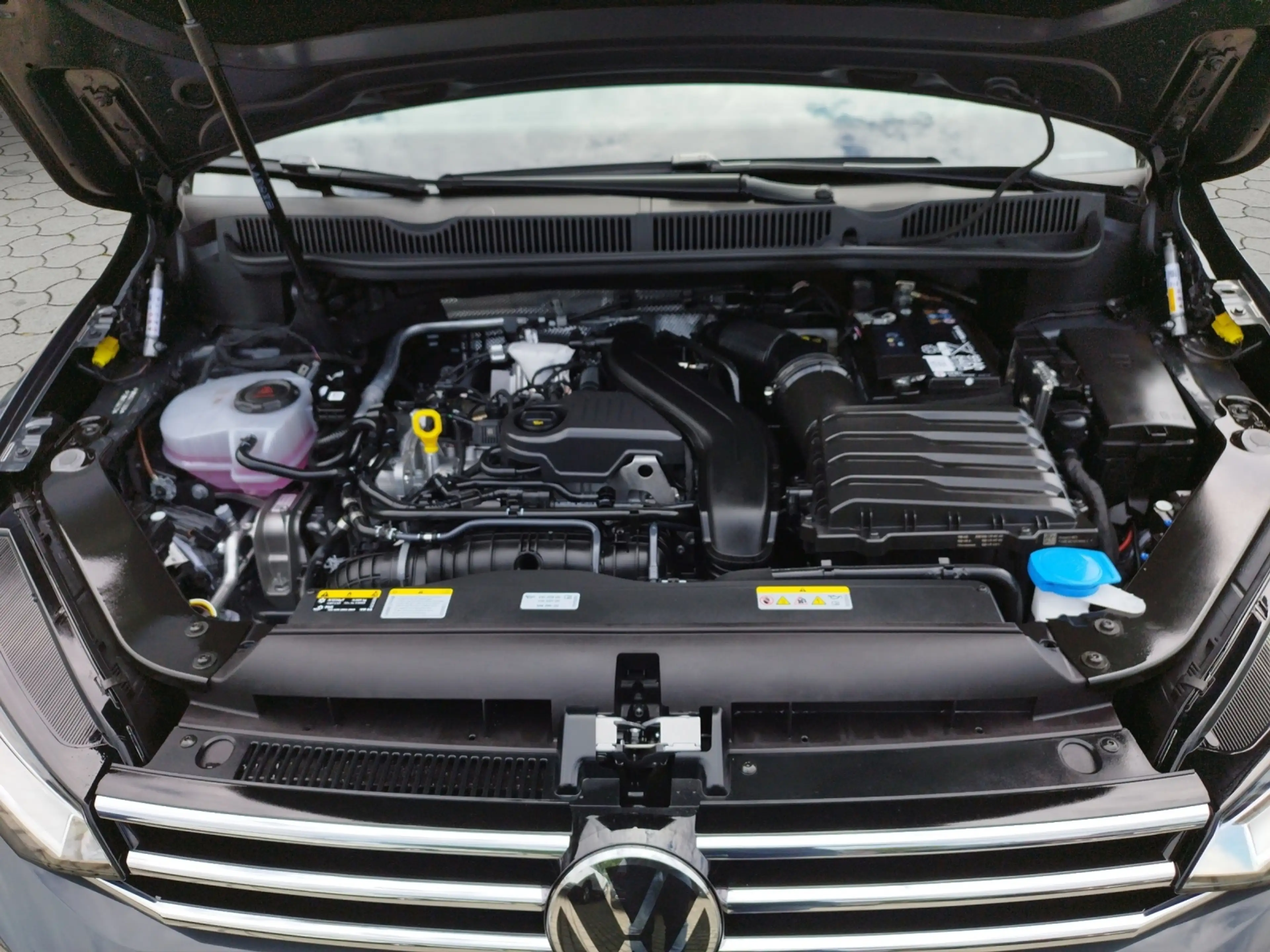 Volkswagen Touran 1.5 TSI DSG 5JG/KEYLESS/RFK/ACC — photo 13