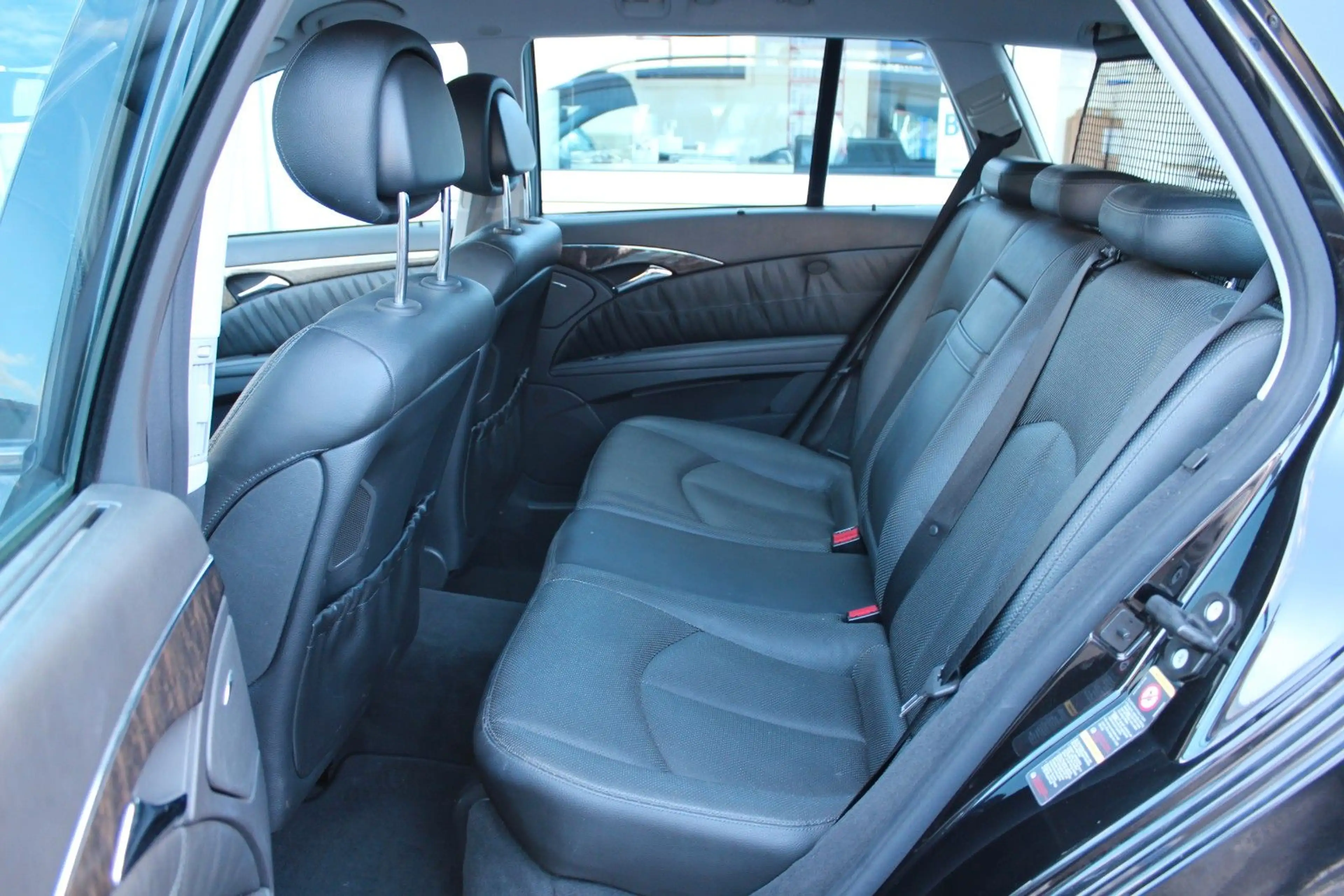 Mercedes-Benz E 350 T 4Matic Bi-Xenon*Comand*TV im Fond*Leder — photo 8