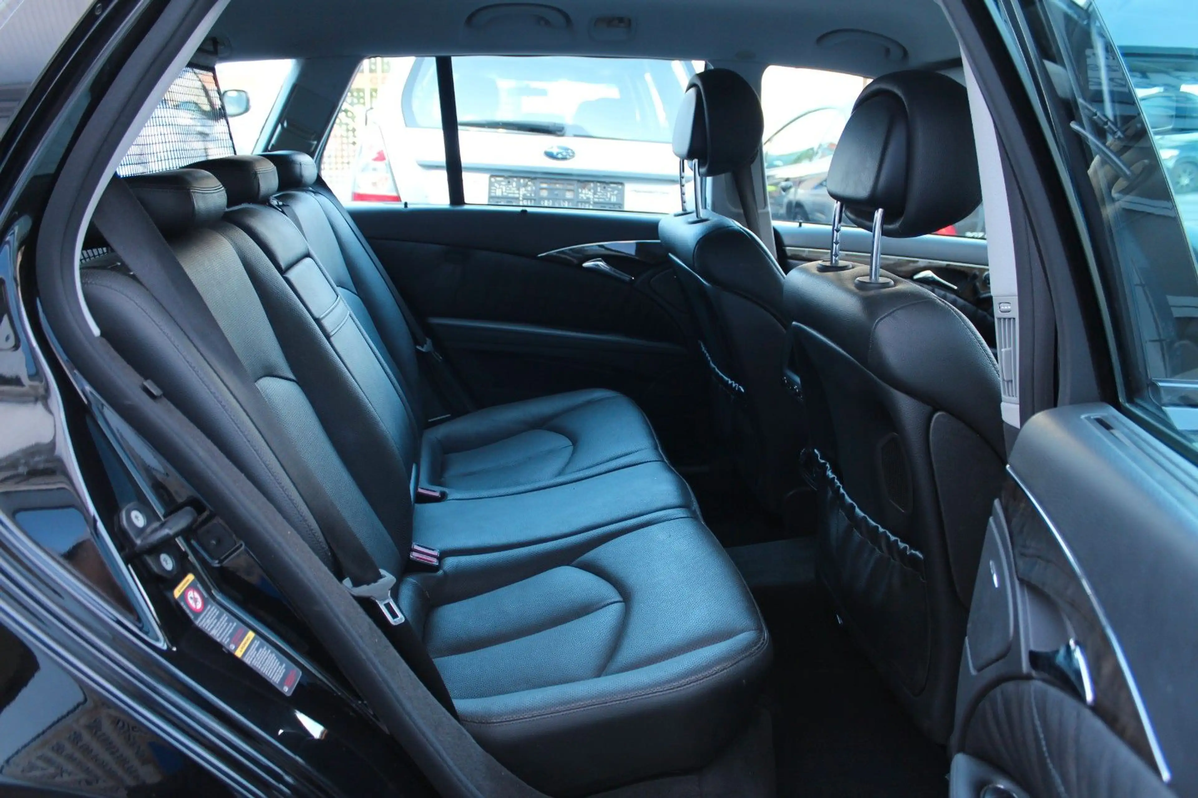 Mercedes-Benz E 350 T 4Matic Bi-Xenon*Comand*TV im Fond*Leder — photo 10