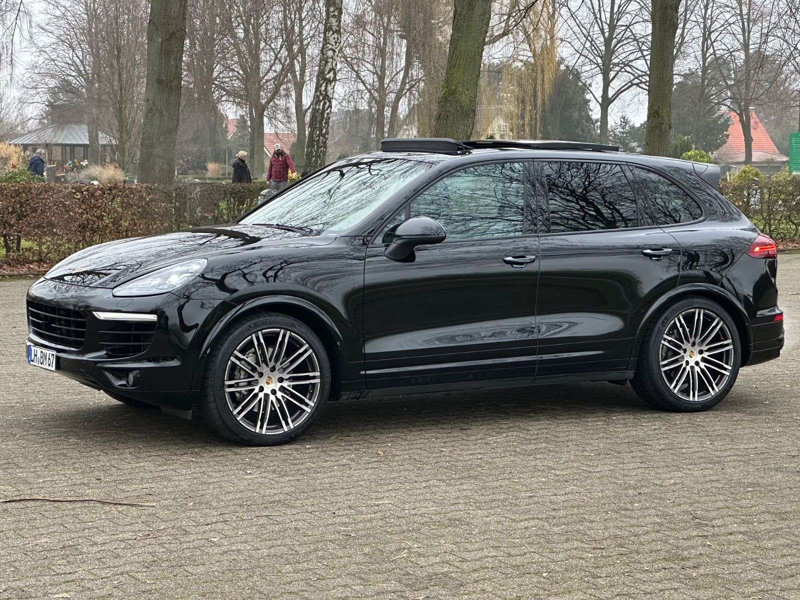 Second hand Porsche Cayenne 