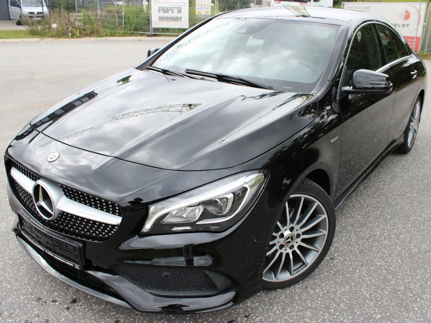 Mercedes-Benz CLA 200 CLA 200 Limo AMG Line Edition Leder+LED+Kam+NAV Schwarz - 1
