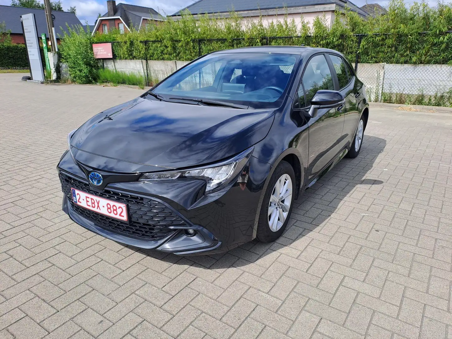 Toyota Corolla 1.8 Hybrid Dynamic e-CVT - 1