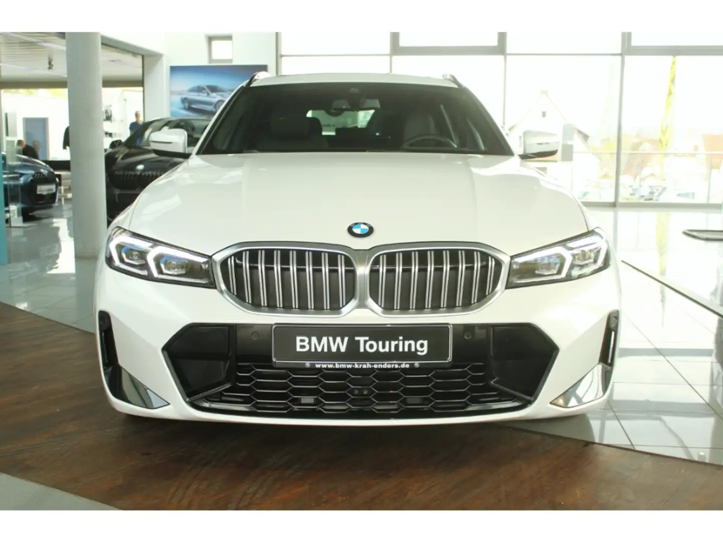 BMW 320 M-Sport+LED+Wireless Charging+Panorama+Komfortzuga White - 1