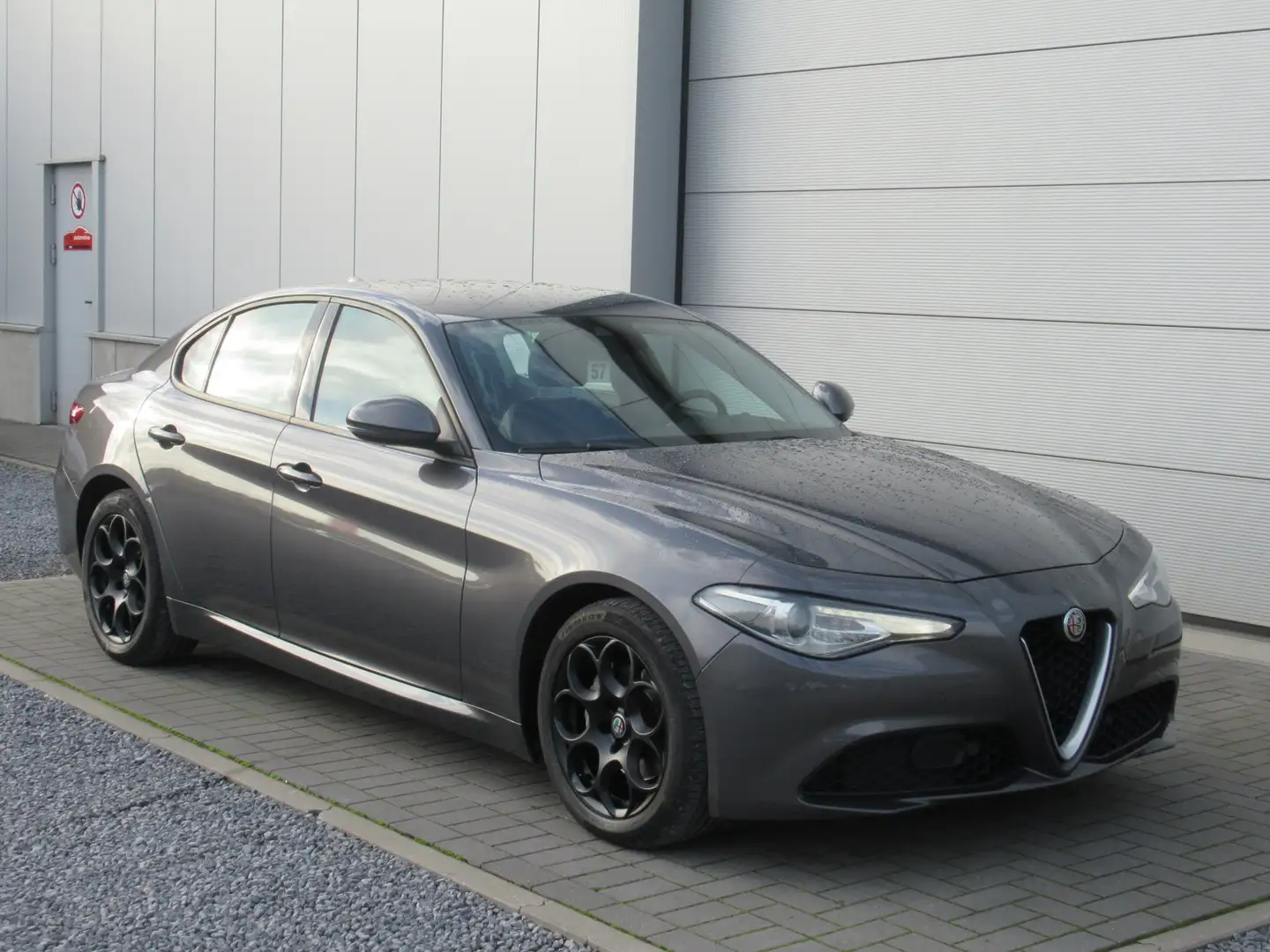 Alfa Romeo Giulia 2.2d Aut. / €12.990 netto / Leder / Navi / ... Gris - 1