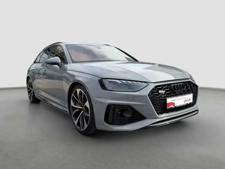 Audi A4 2021, foto 3
