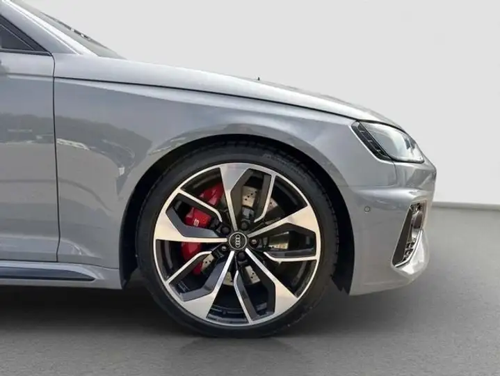 Audi A4 2021, foto 15