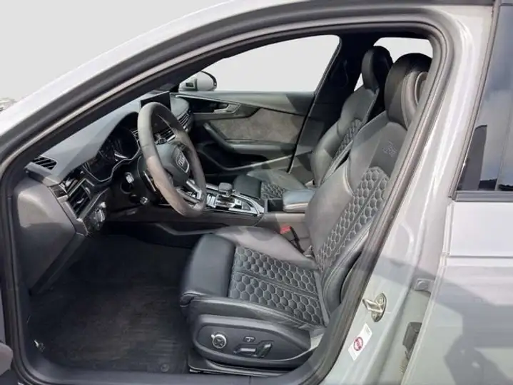 Audi A4 2021, foto 7