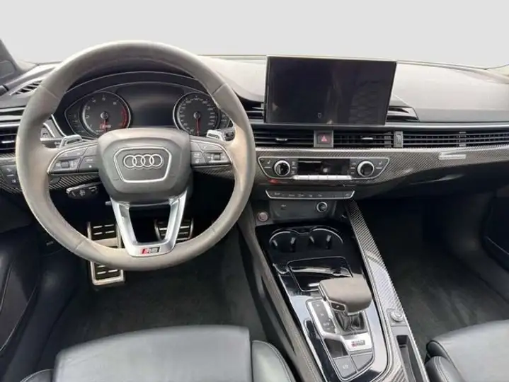 Audi A4 2021, foto 9