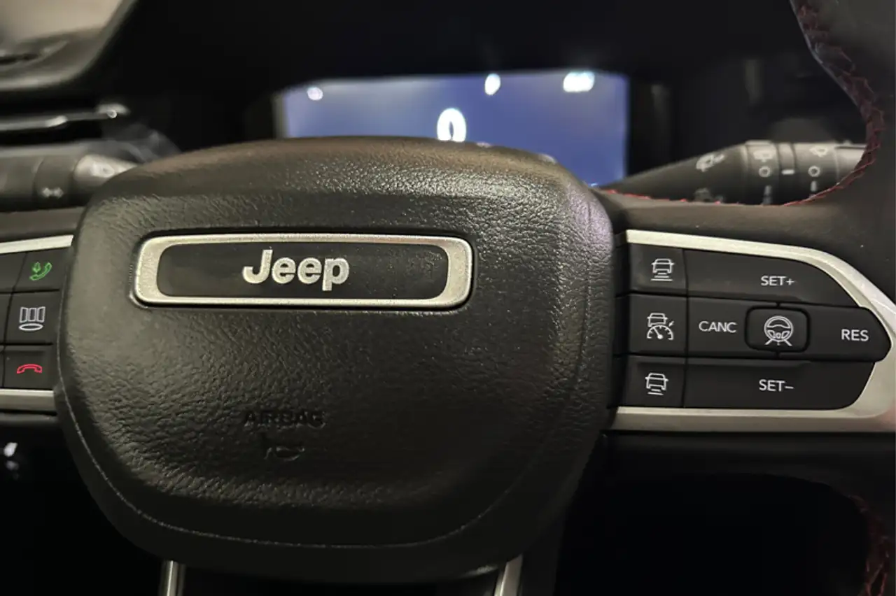 Jeep Compass снимка Jeep Compass