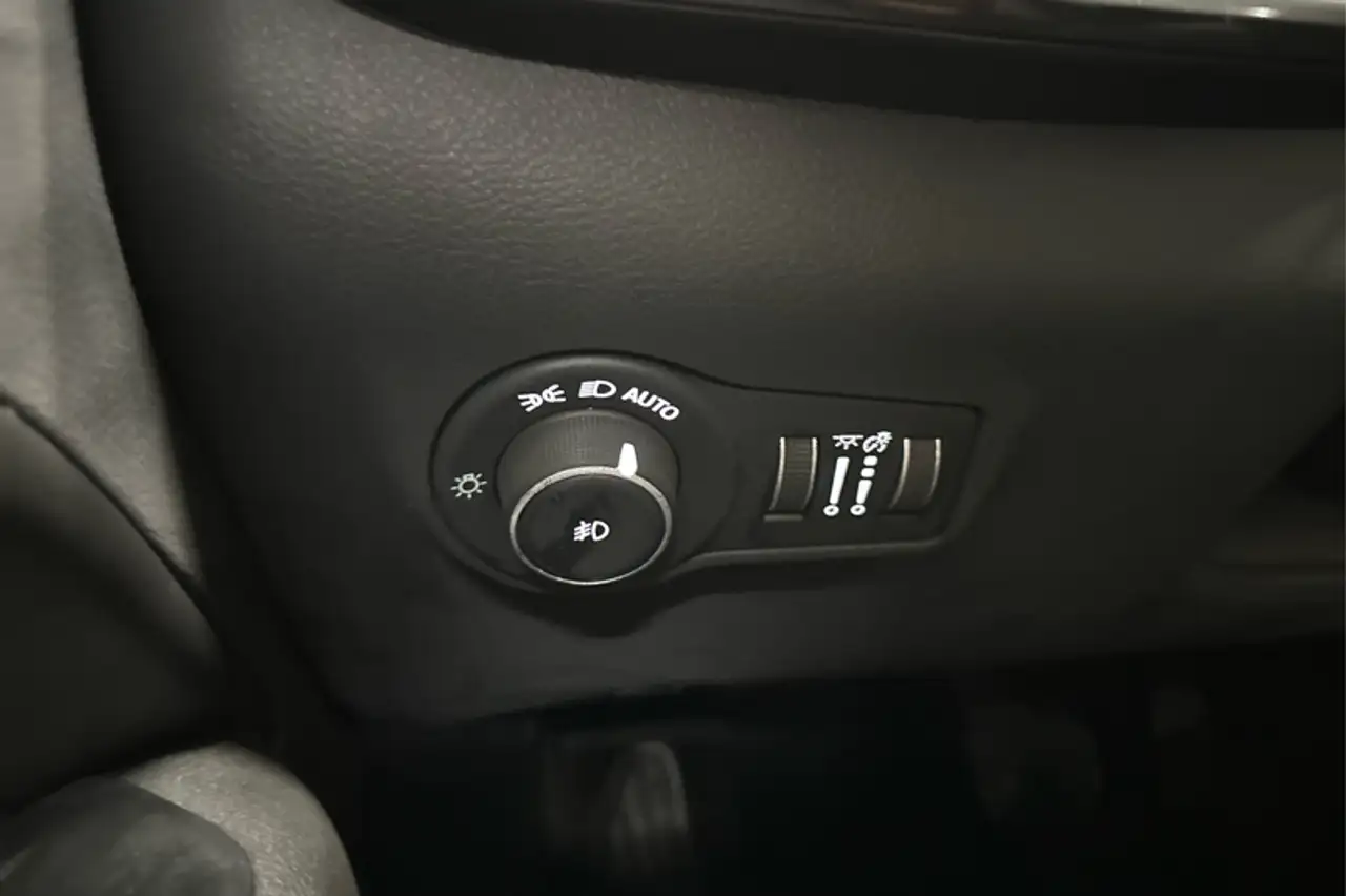 Jeep Compass снимка Jeep Compass