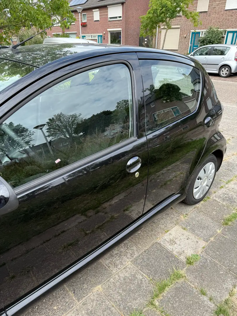 Toyota Aygo Aygo 1.0-12V Access Zwart - 2