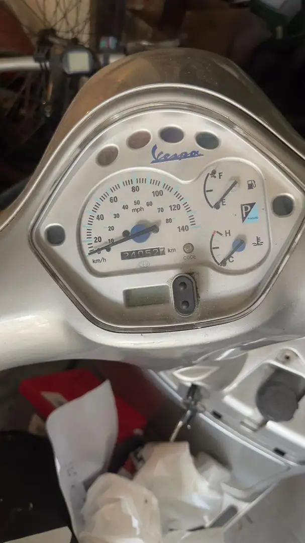 Vespa GTS 125 Gts - 1