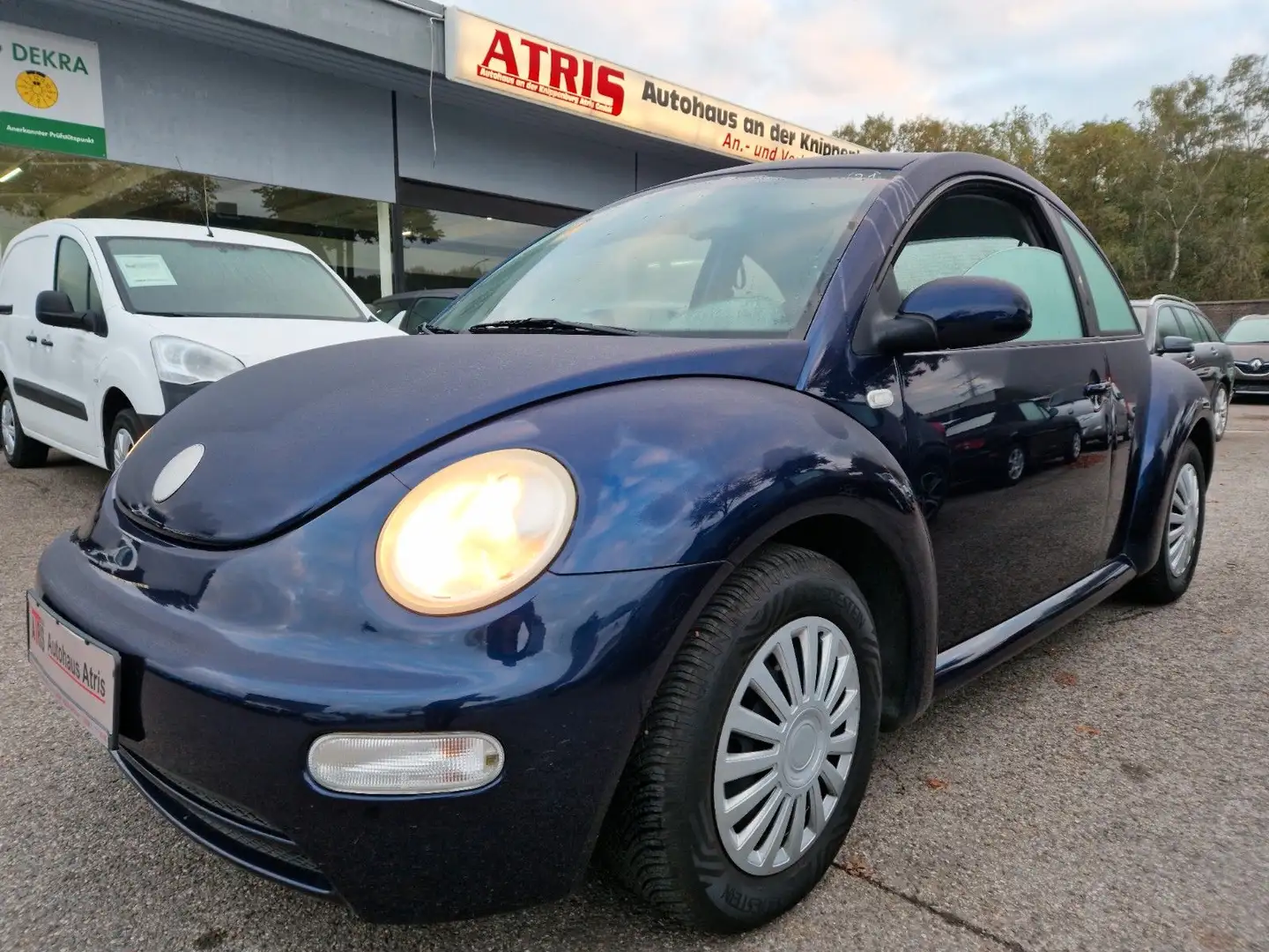 Volkswagen New Beetle Highline 1,6 Klima Blau - 2