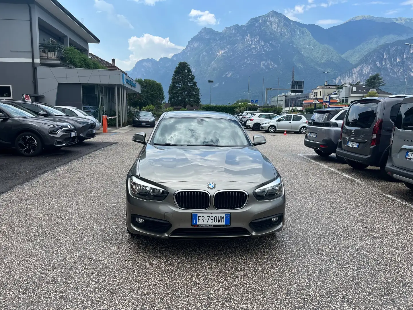 BMW 116 118d 5p. Urban Gris - 2