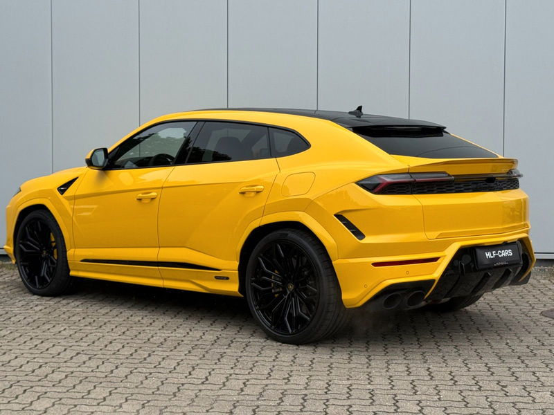 Lamborghini Urus URUS SE 4.0 V8*CARBON*PANO*B&O*PROD 2026 — photo 3