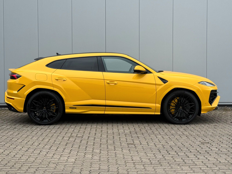 Lamborghini Urus URUS SE 4.0 V8*CARBON*PANO*B&O*PROD 2026 — photo 6