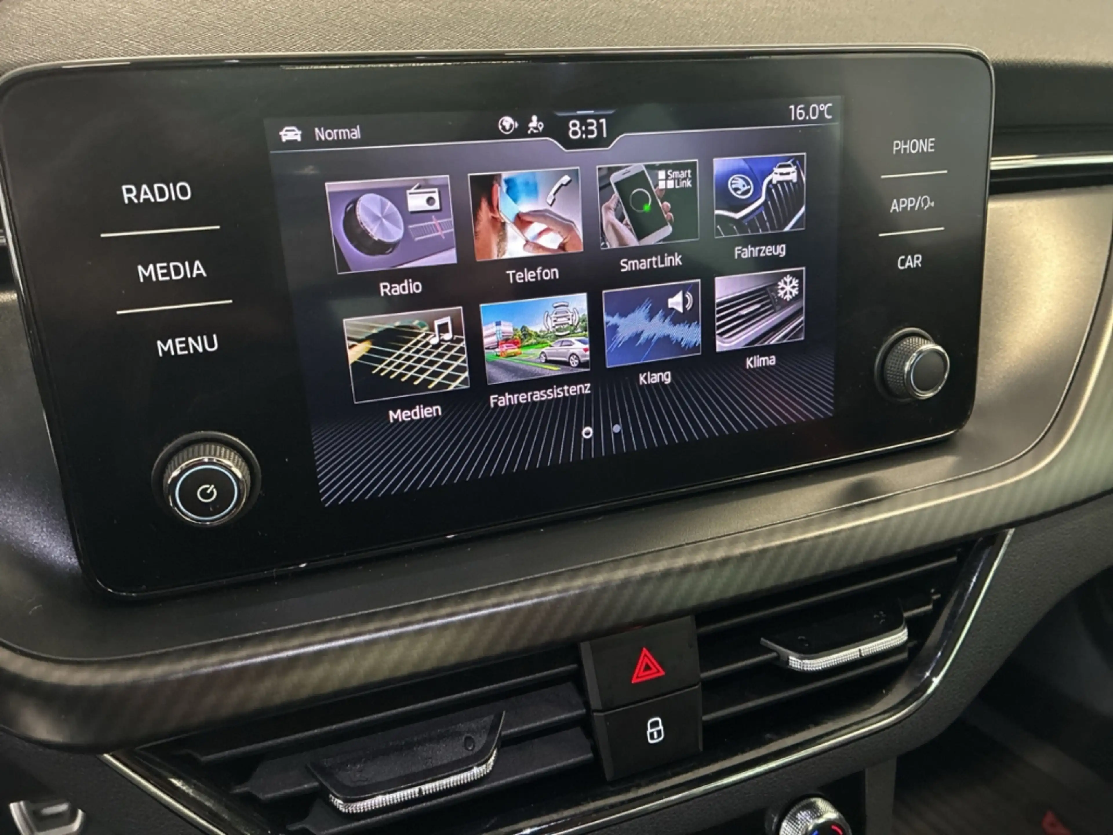 Skoda Scala 1.0 TSI Monte Carlo Bi.LED Pano Shz Tempomat — photo 12