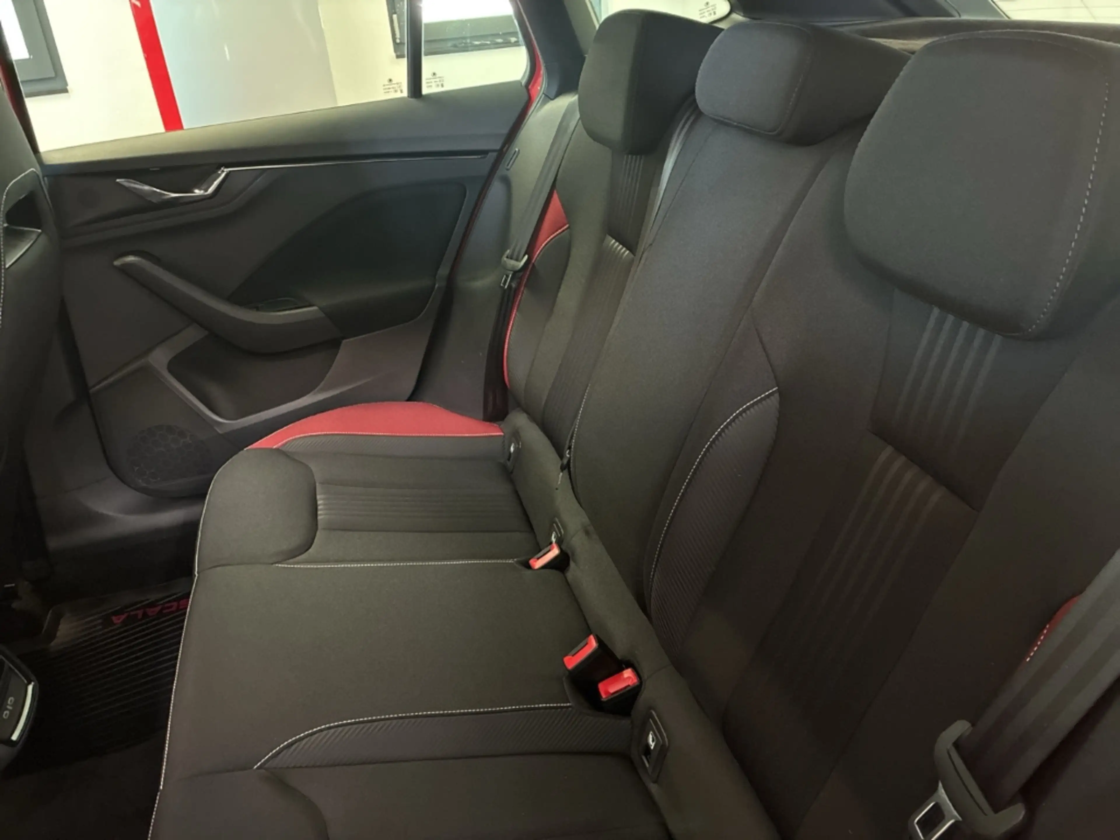 Skoda Scala 1.0 TSI Monte Carlo Bi.LED Pano Shz Tempomat — photo 11