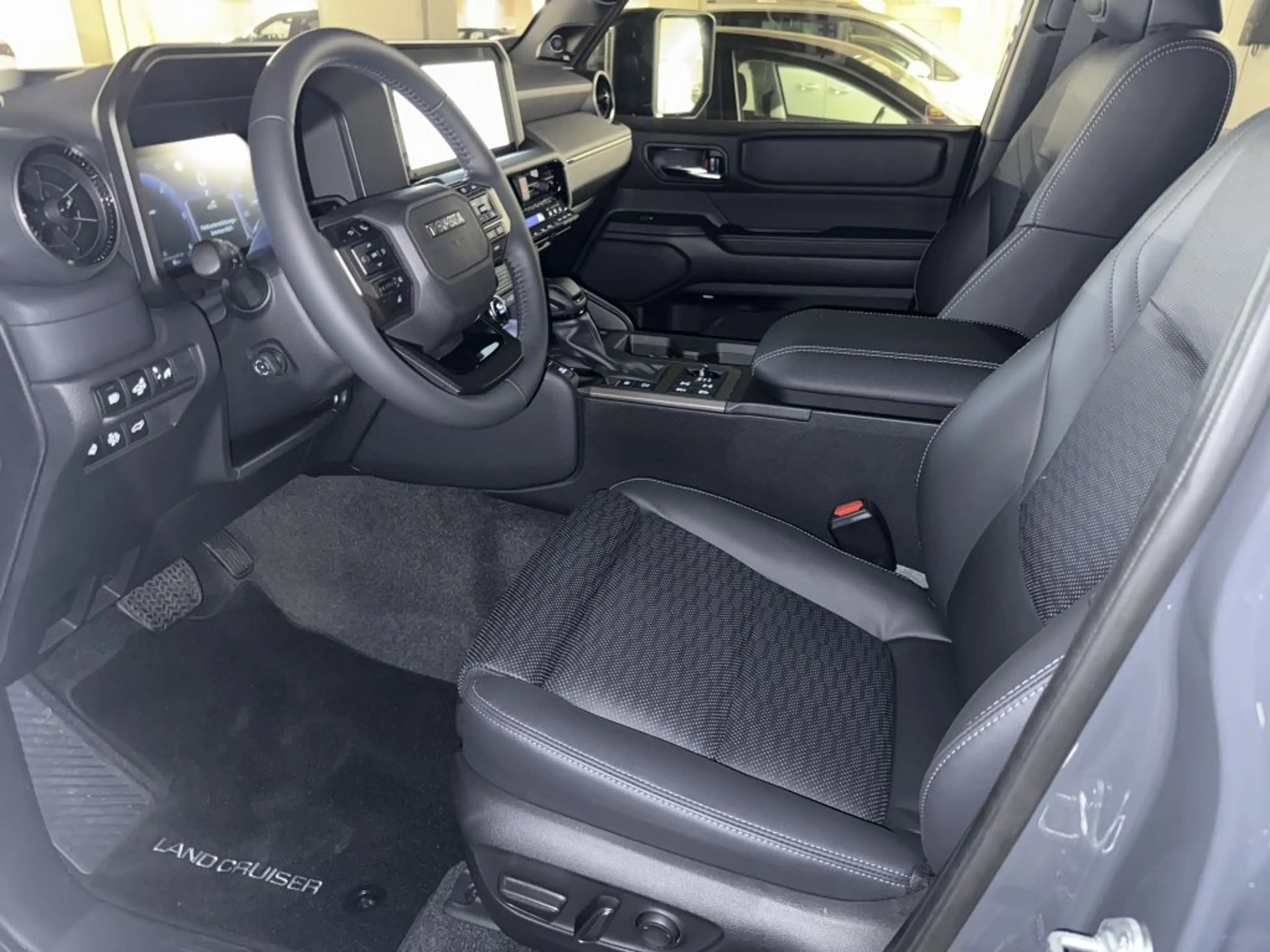 Toyota Land Cruiser 250 Mild-Hybrid Lounge 7-Si.,Pano,HUD,360°,JBL,ACC — photo 8