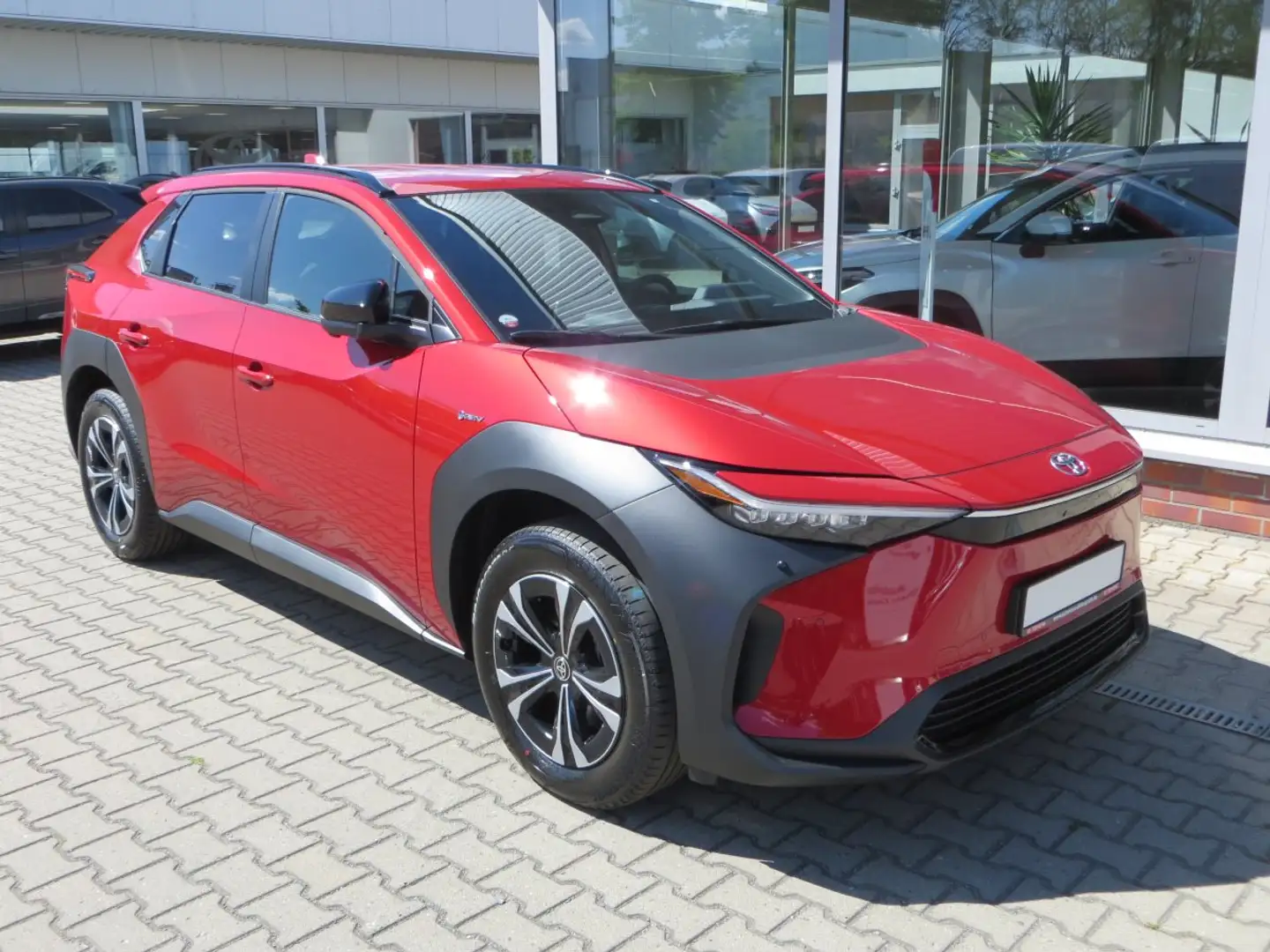Toyota bZ4X FWD Teamplayer FWD  *0% Finanzierung* Červená - 2