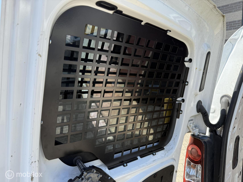 Peugeot Partner bestel 122 1.6 BlueHDi 100 L2 — photo 12