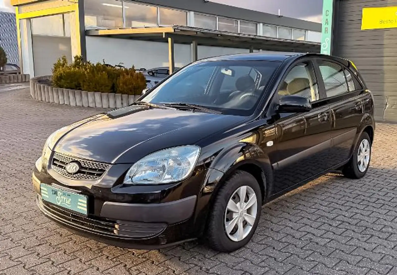 Kia Rio 1.4 Basis - 1