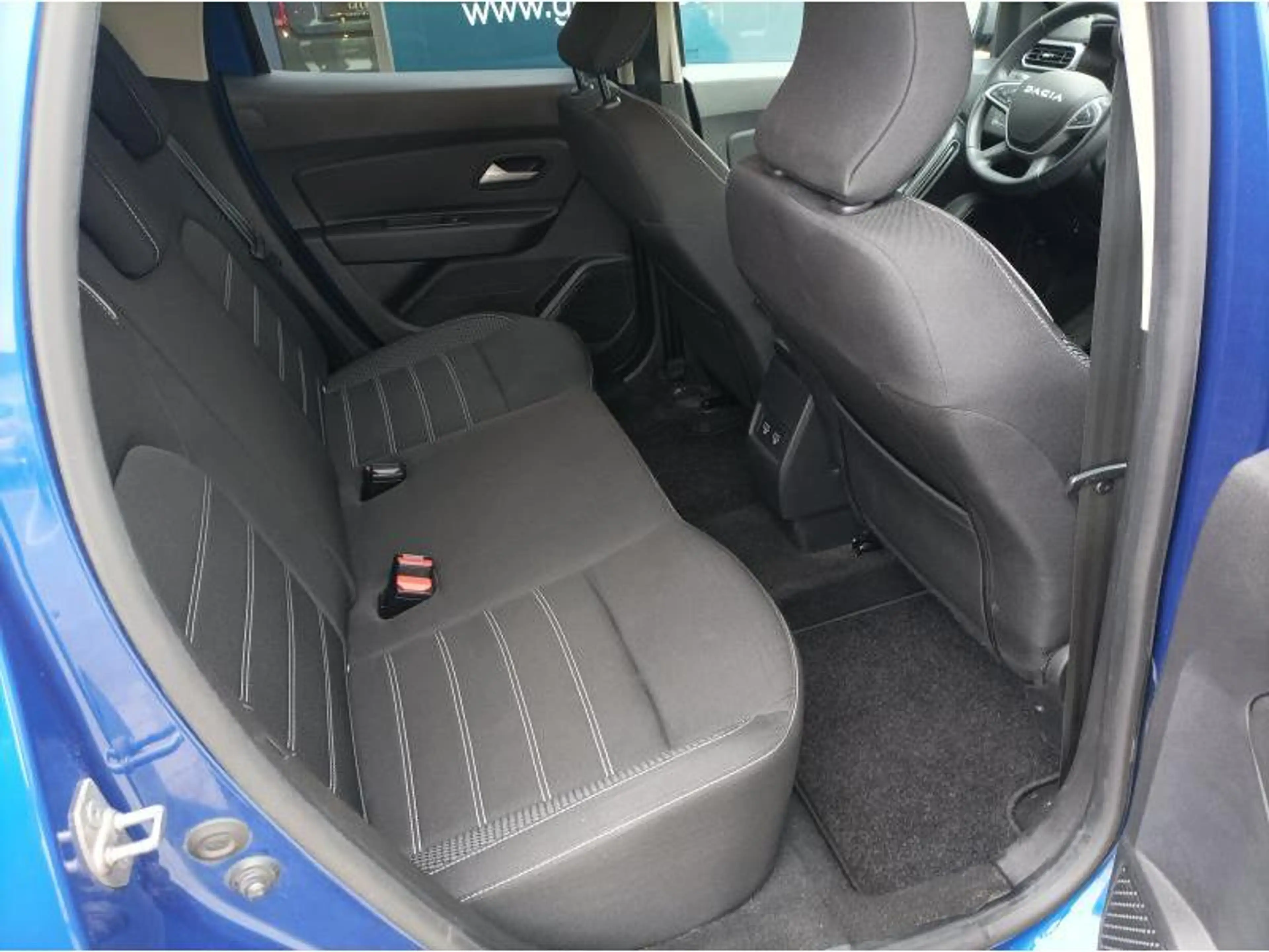 Dacia Duster Journy — photo 13