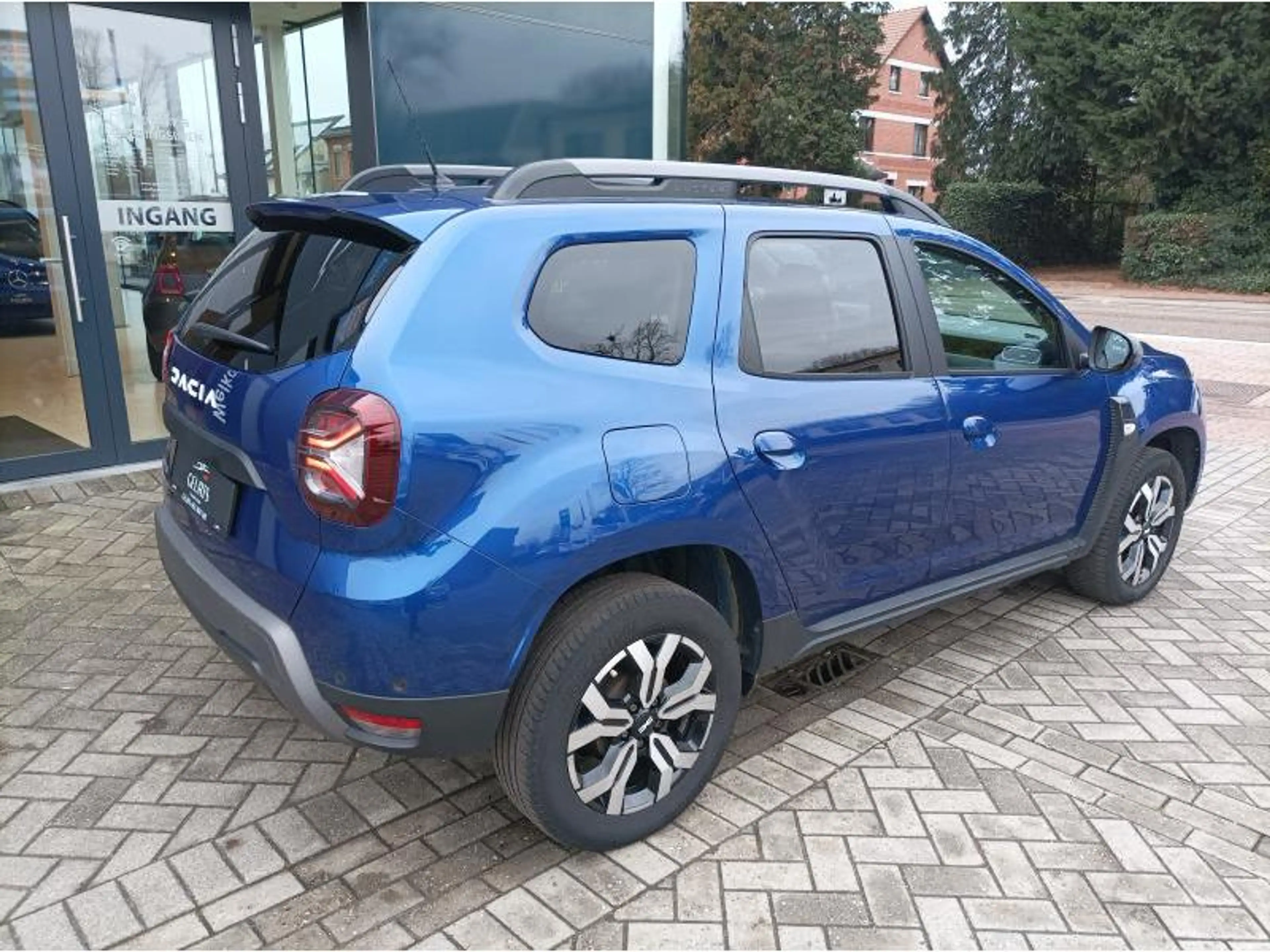 Dacia Duster Journy — photo 9