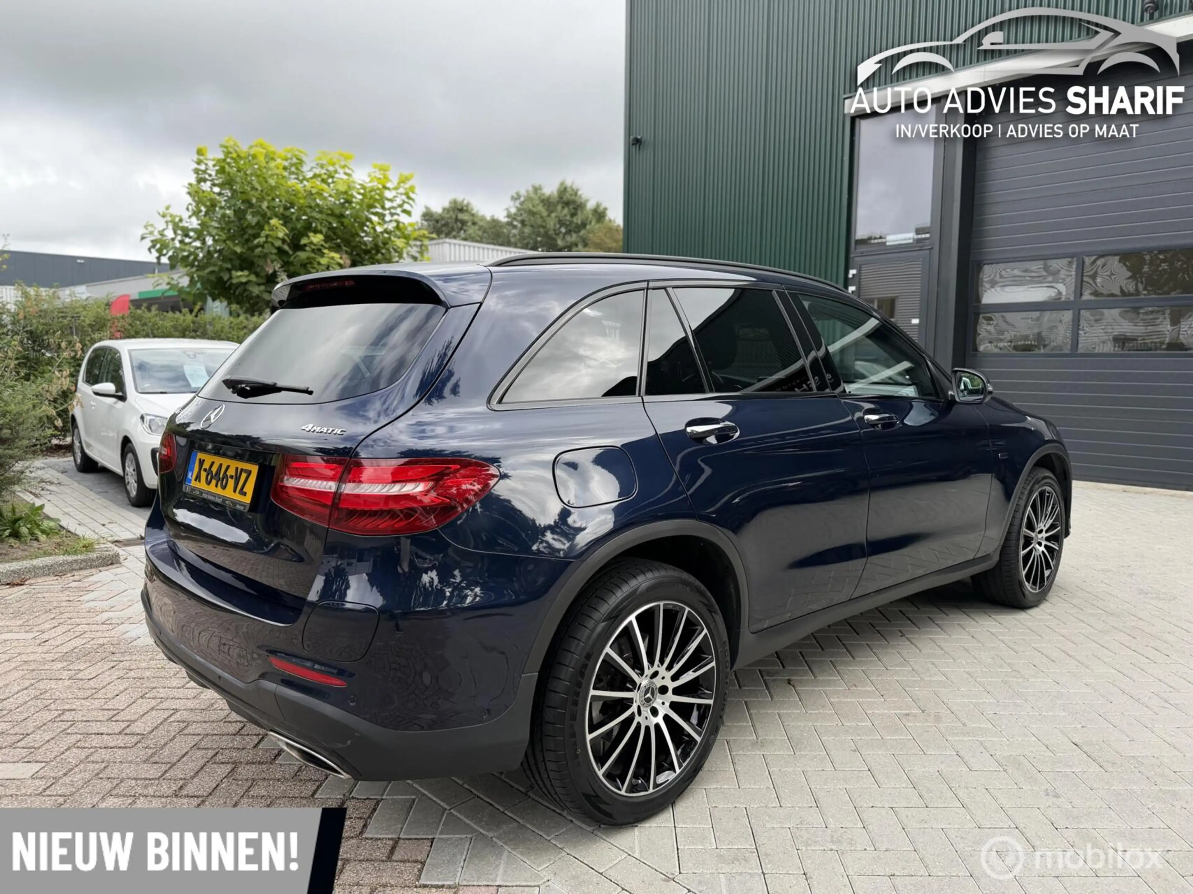 Mercedes-Benz GLC 350 350e 4MATIC Premium Plus Full Options !! — photo 9