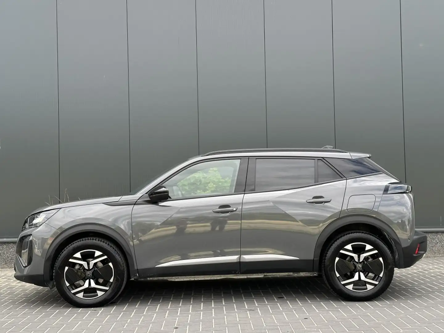 Peugeot 2008 1.2 PT Allure Pack 2024 NAVI 360 CAMERA ACC ECC PD Gris - 2
