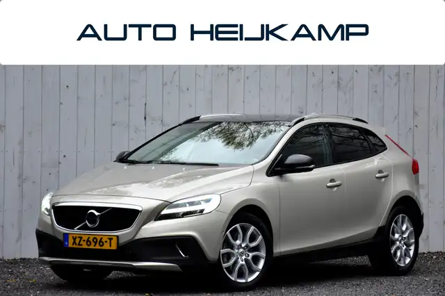 Volvo V40 Cross Country 1.5 T3 Polar+ Luxury | Pano-dak | Trekhaak | NL-Au