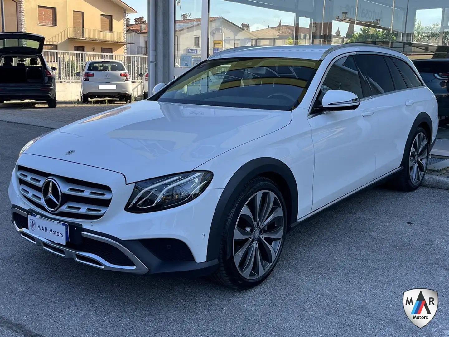 Mercedes-Benz E 220 E 220d all-terrain Premium Plus 4matic auto Bianco - 1