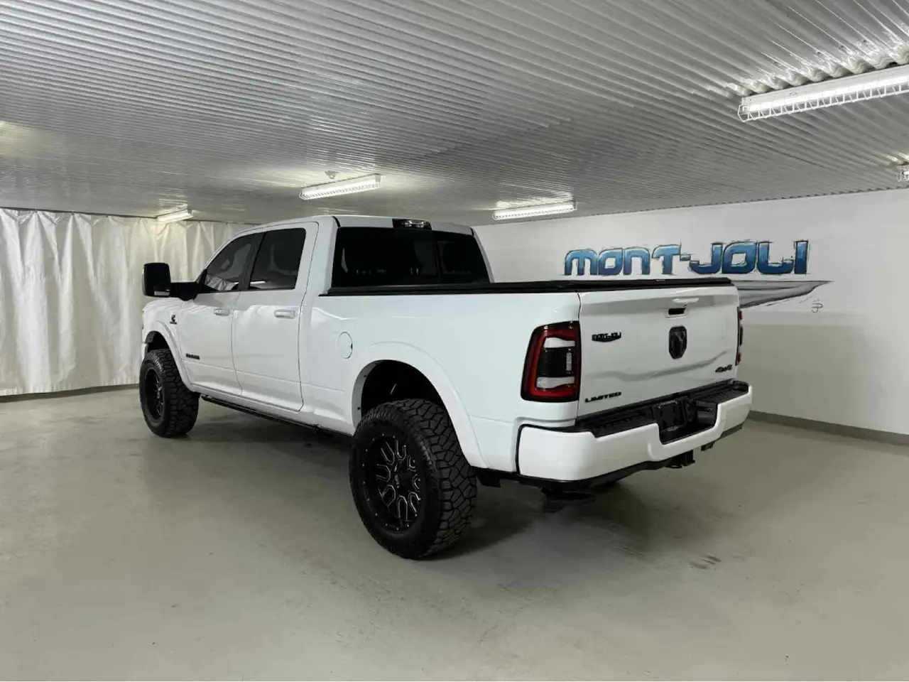 RAM 2500 снимка RAM 2500