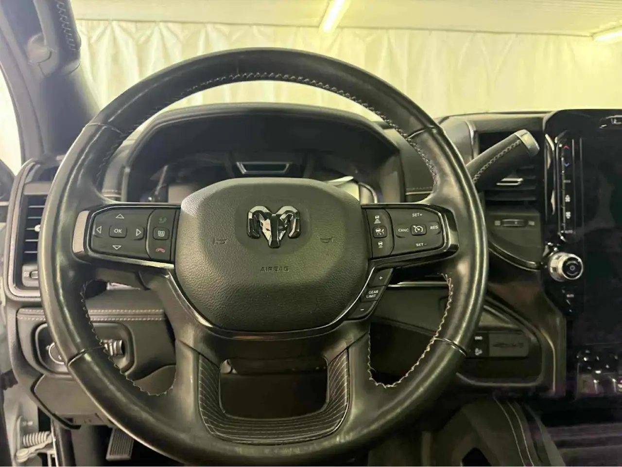 RAM 2500 снимка RAM 2500