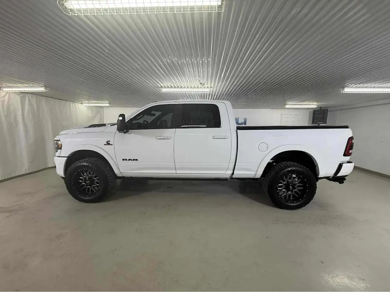 RAM 2500 снимка RAM 2500