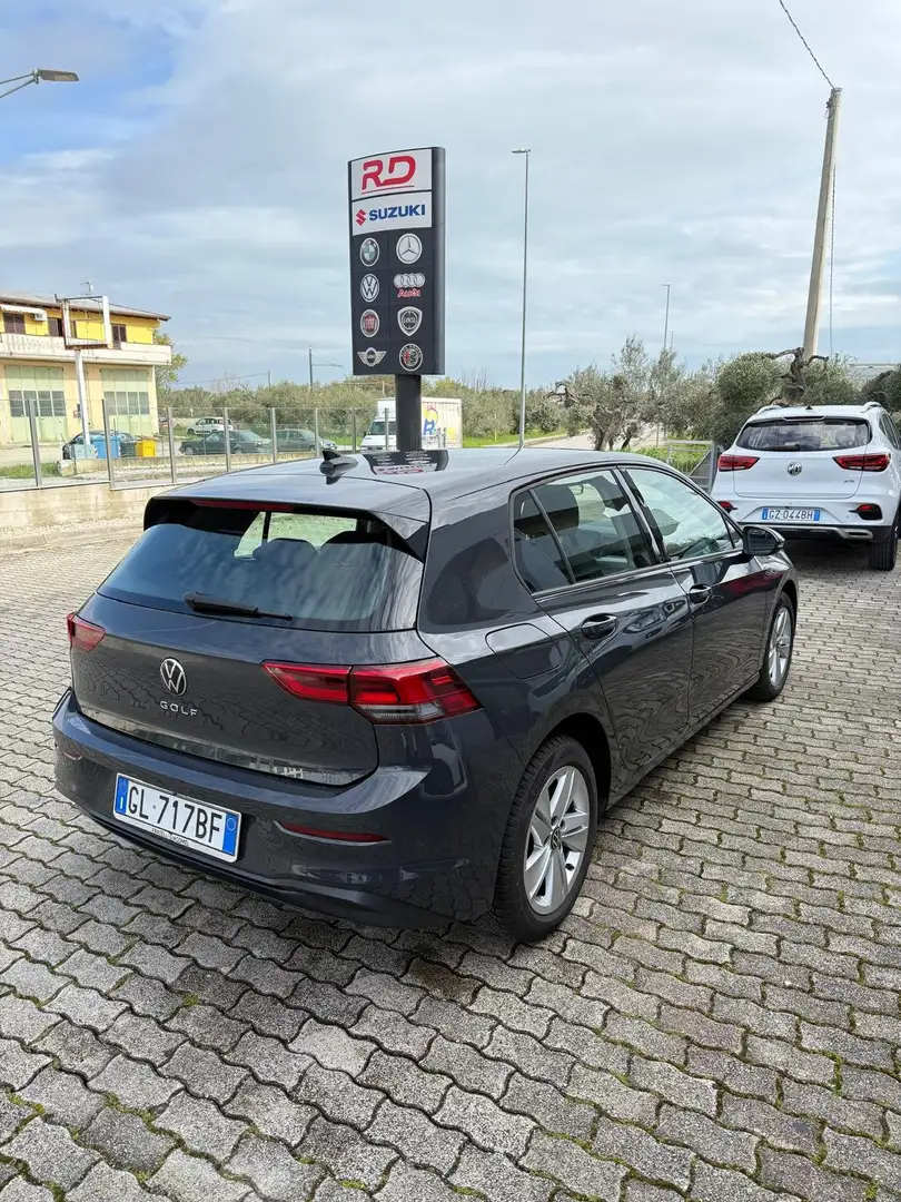 Volkswagen Golf Golf 1.0 tsi evo Life 110cv Gris - 2