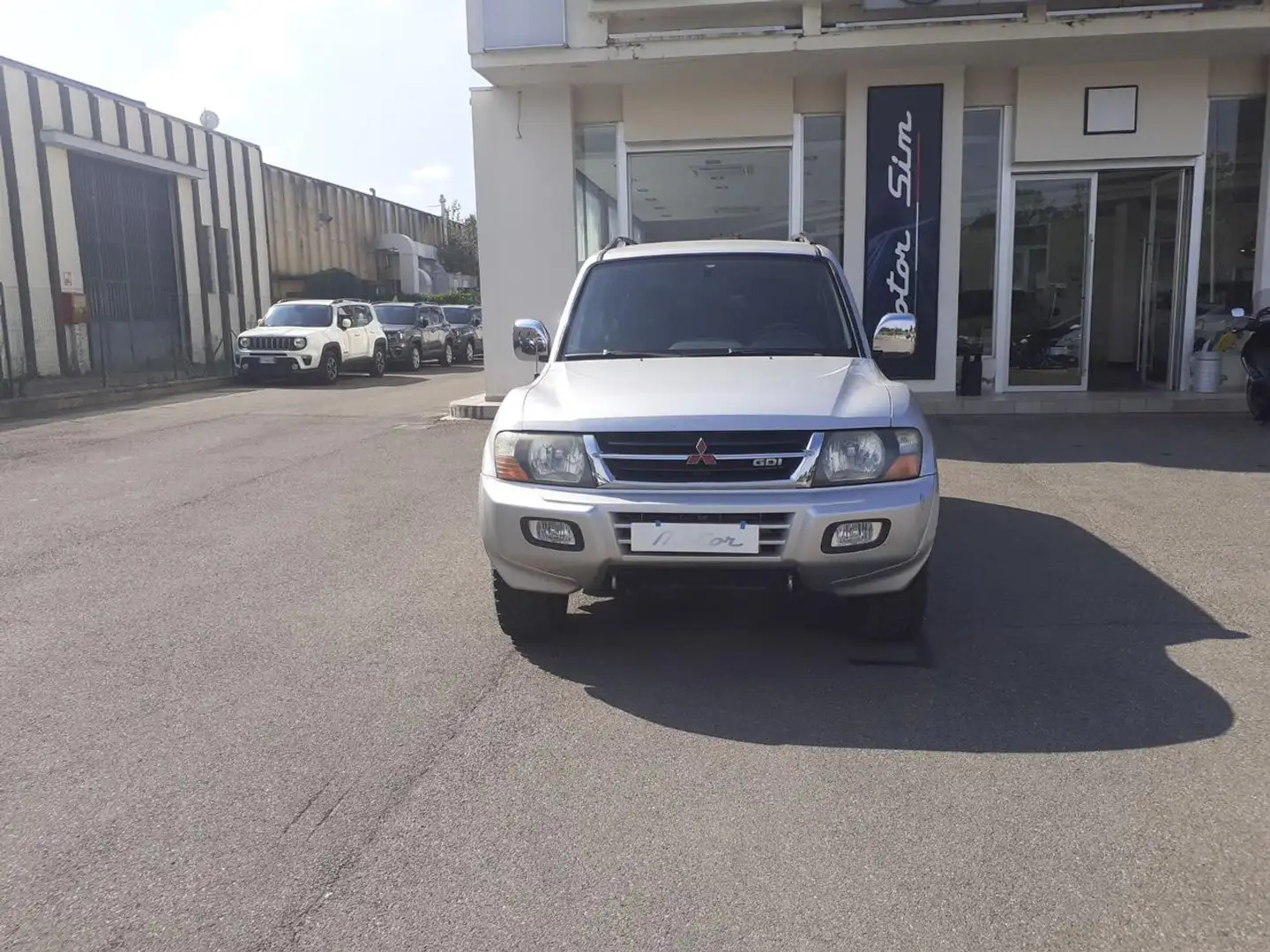 Mitsubishi Pajero 3.5i GDI V6 24V cat 5p. GLS Gris - 2