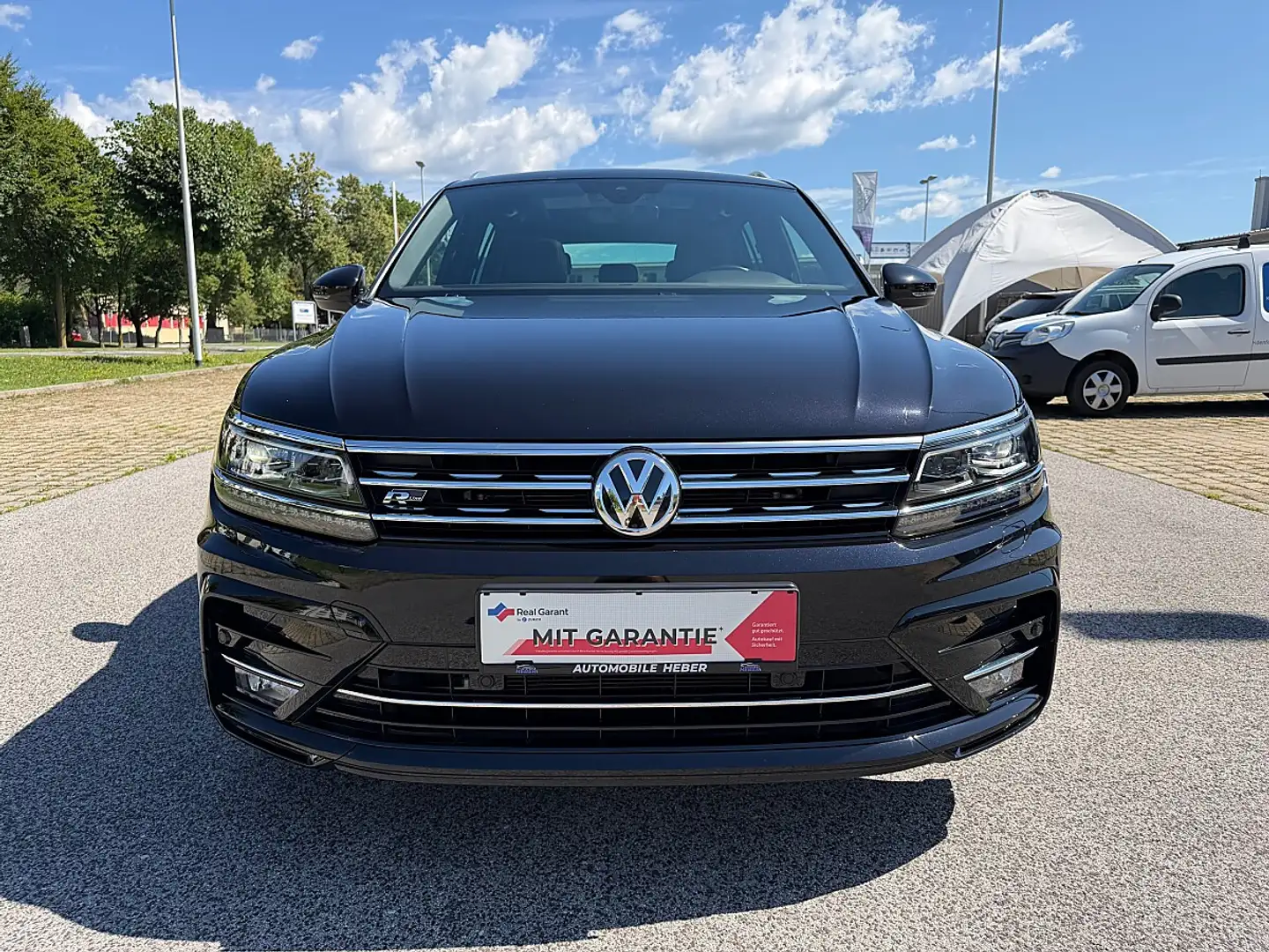 Volkswagen Tiguan 2,0 TDI SCR 4Motion R-Line Sky DSG R-Line innen... Schwarz - 2