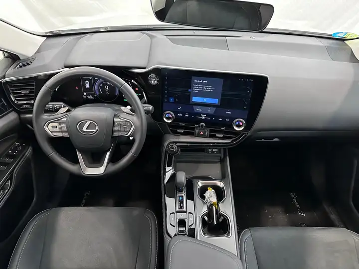 Lexus NX 2024, foto 5