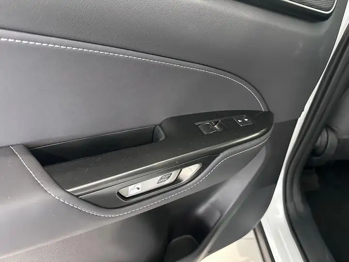 Lexus NX 2024, foto 15