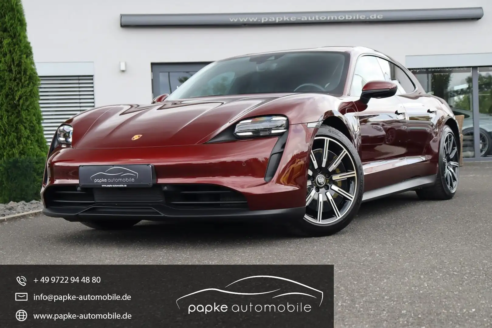 PORSCHE Taycan
