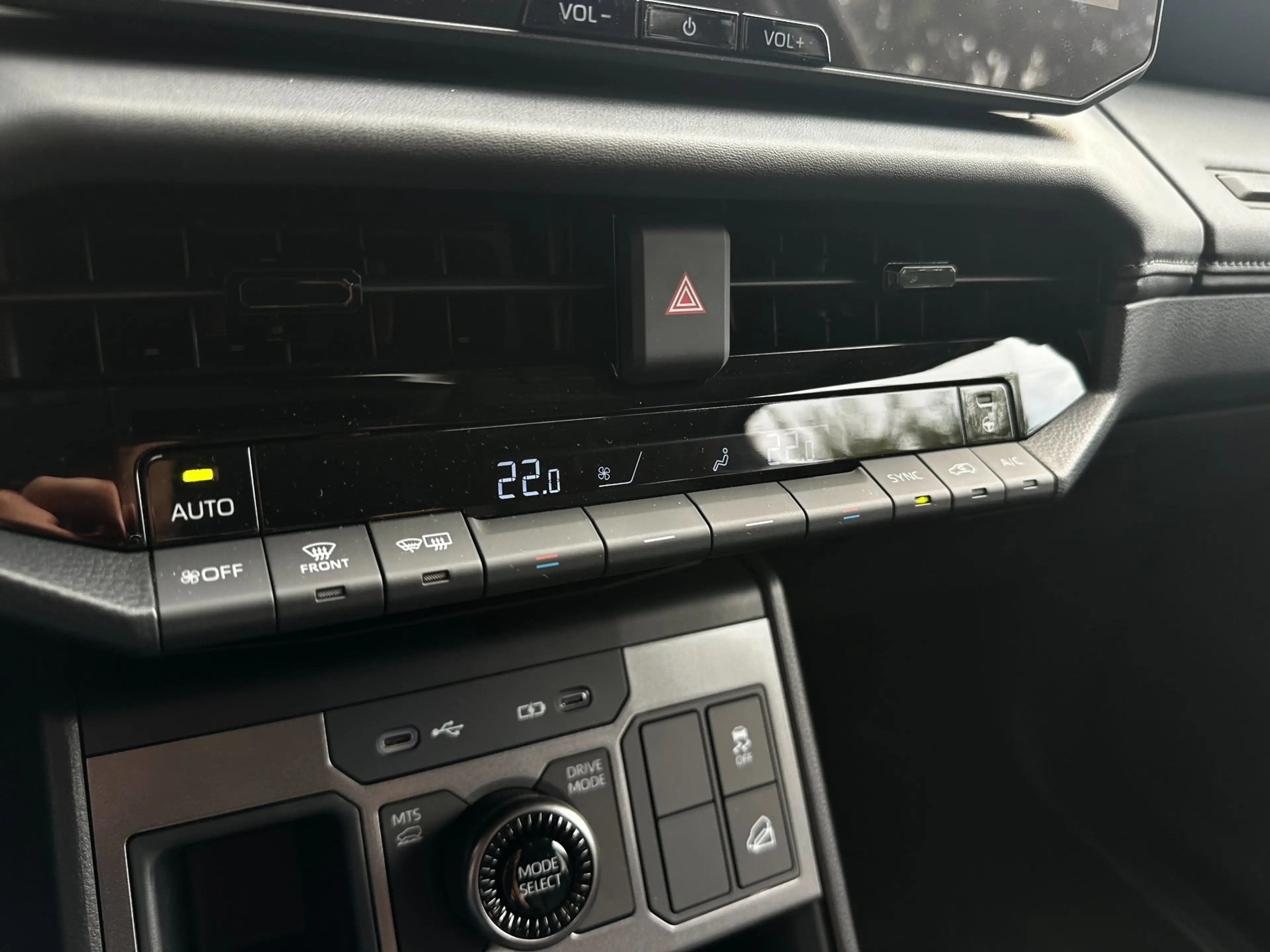 Toyota Hilux Professional Dubbele Cabine BEV Electric | Leder | — photo 21
