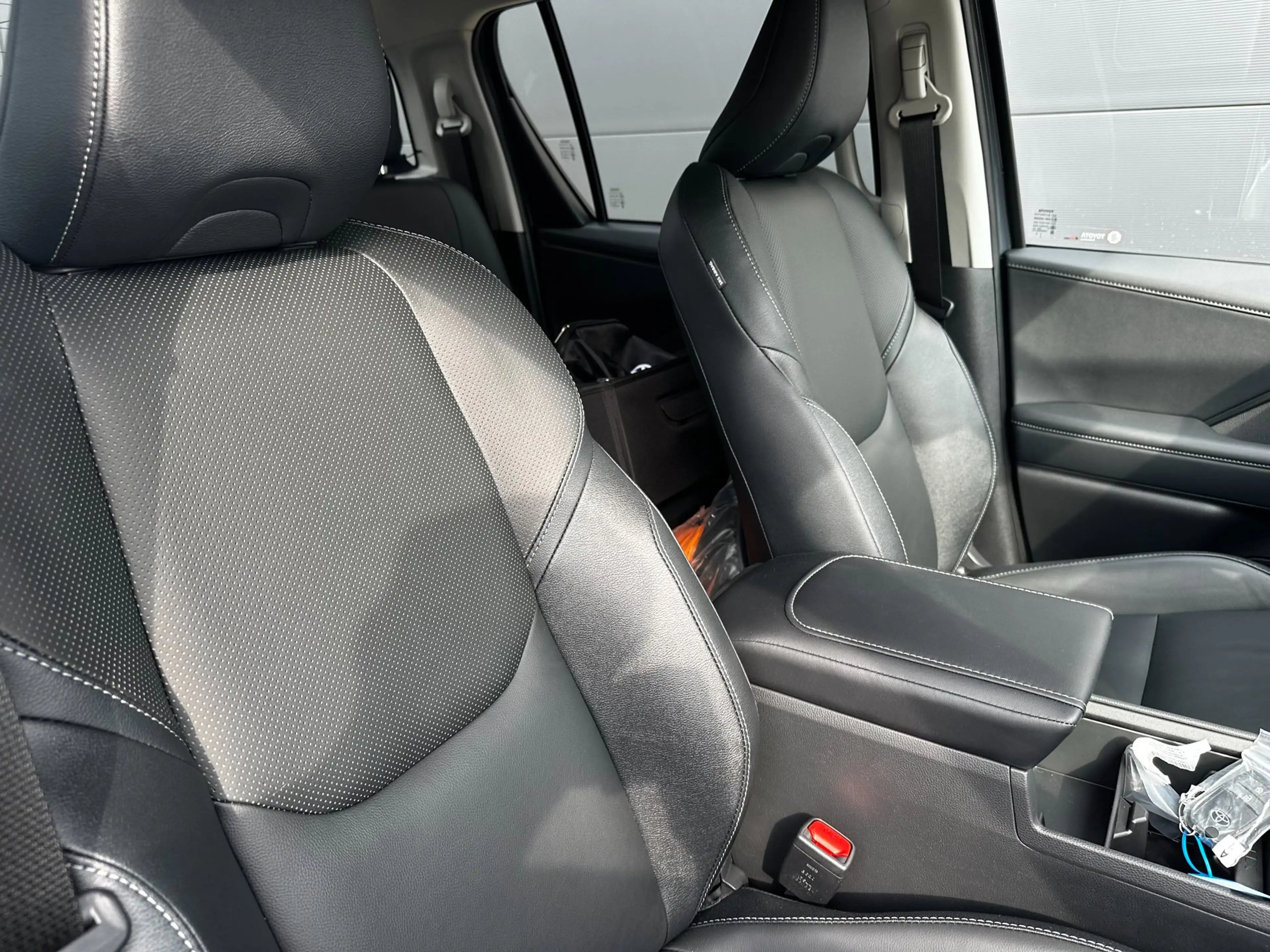 Toyota Hilux Professional Dubbele Cabine BEV Electric | Leder | — photo 13