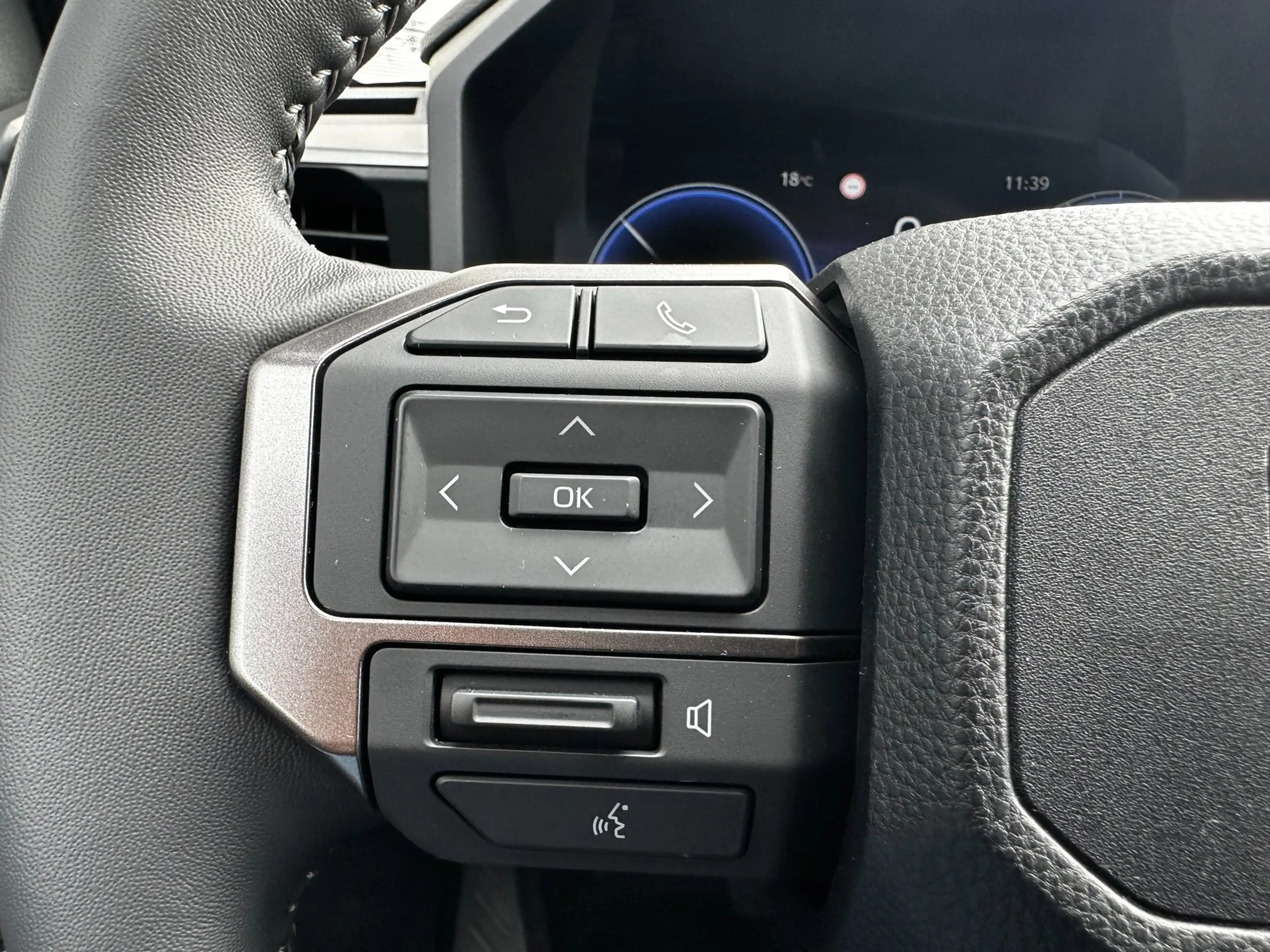 Toyota Hilux Professional Dubbele Cabine BEV Electric | Leder | — photo 16