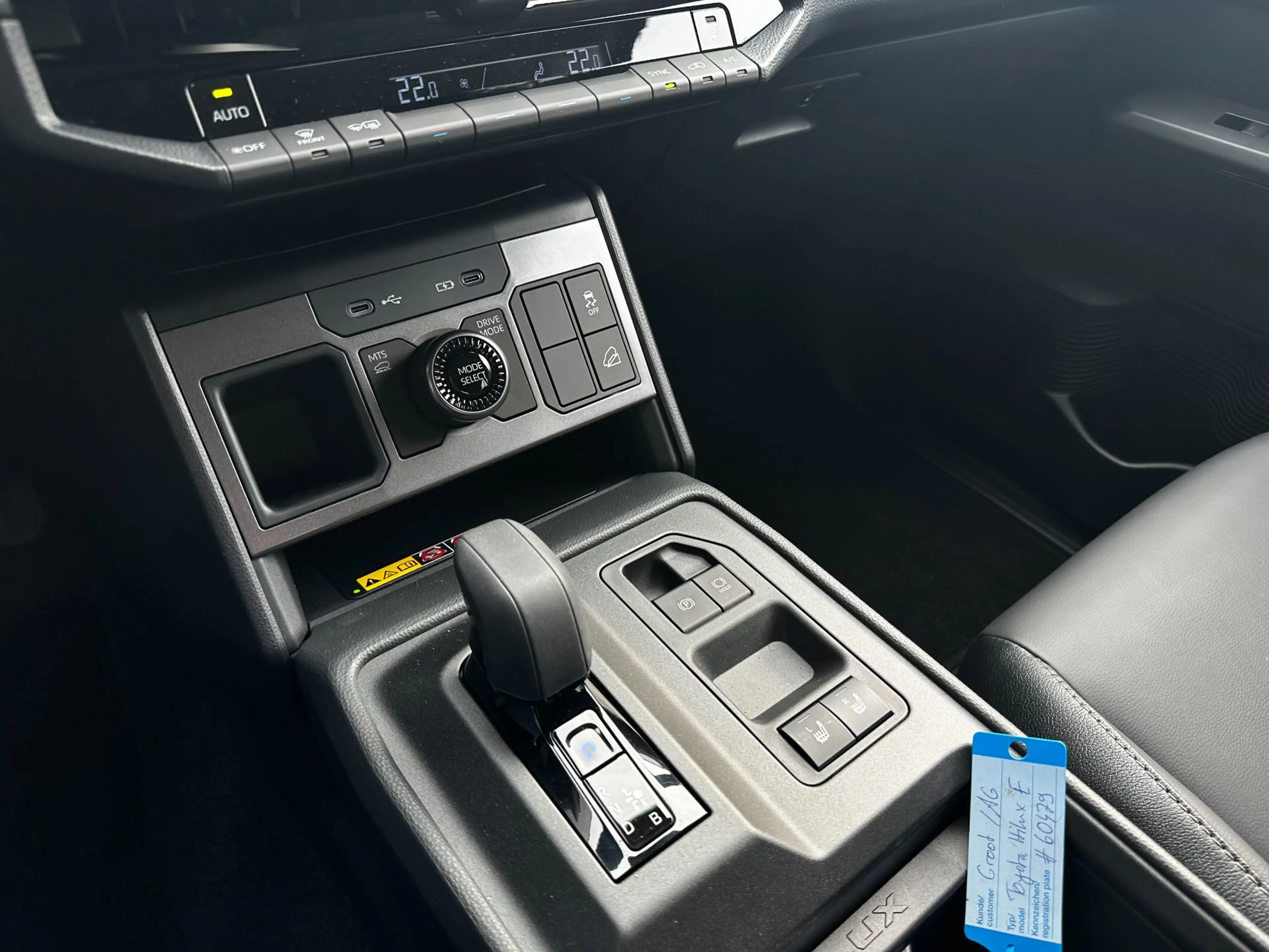 Toyota Hilux Professional Dubbele Cabine BEV Electric | Leder | — photo 22