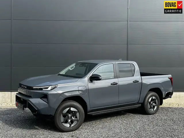 Toyota Hilux Professional Dubbele Cabine BEV Electric | Leder |